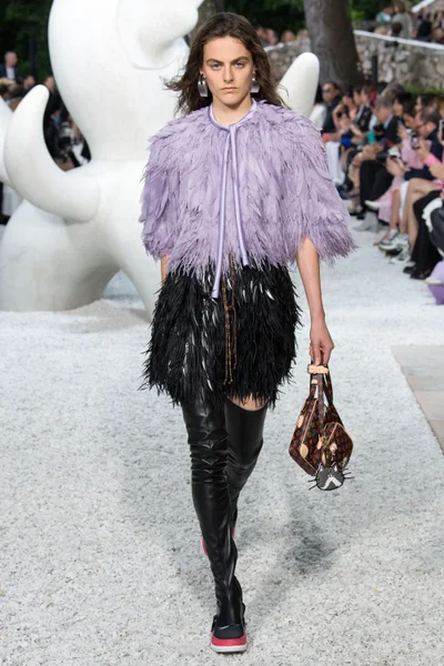 Look 52
